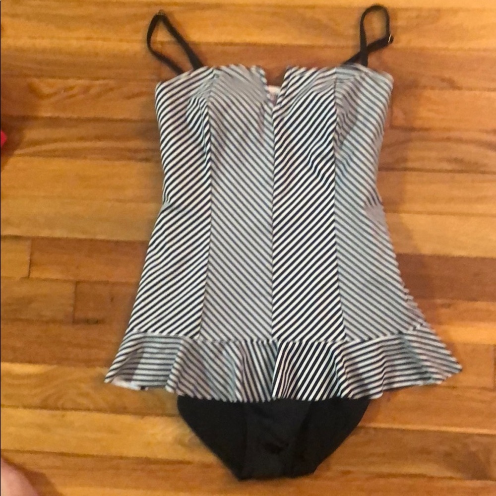 Spanx one piece size 6 swimsuit